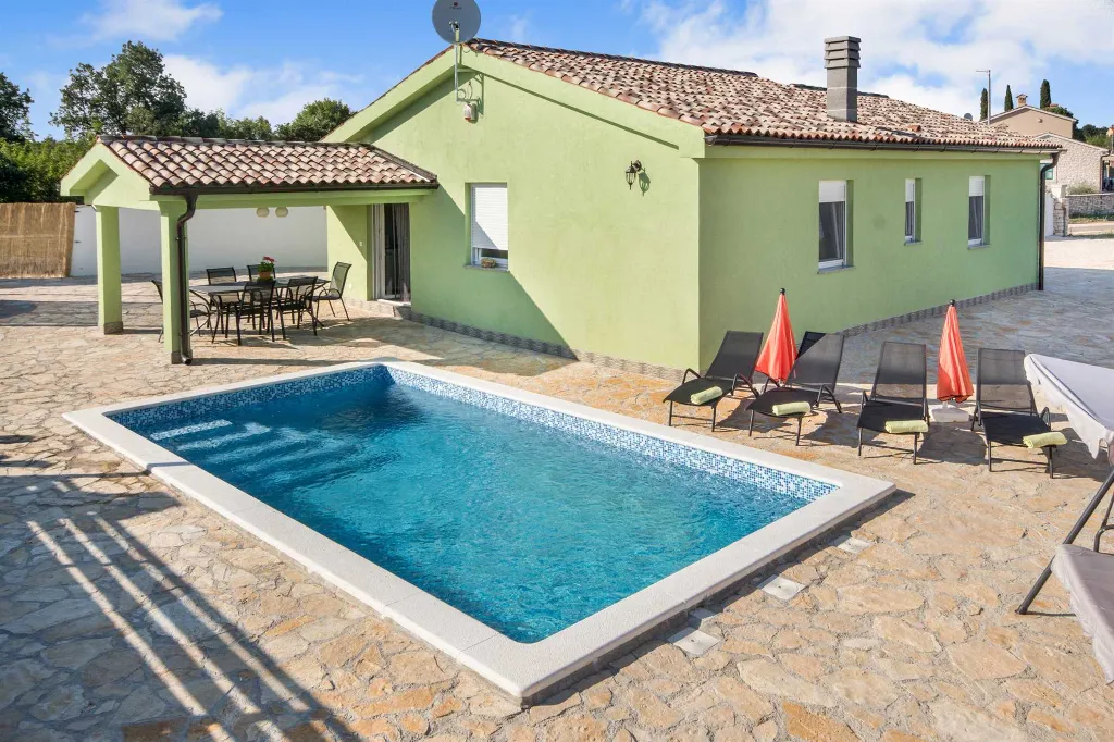 Pet-Friendly 2-Bedroom House in Bale