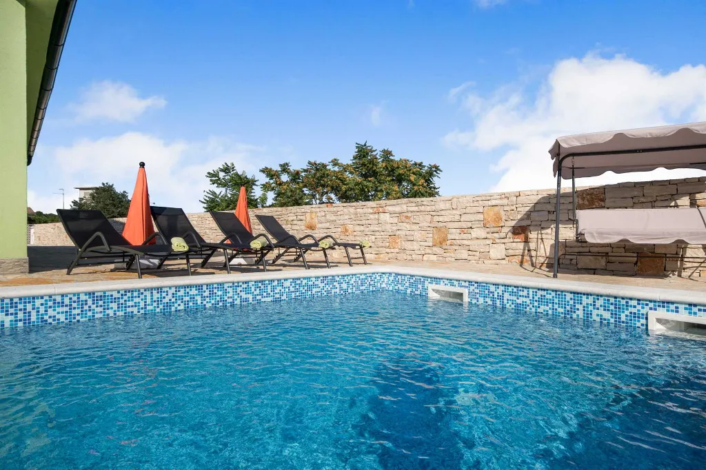 Pet-Friendly 2-Bedroom House in Bale