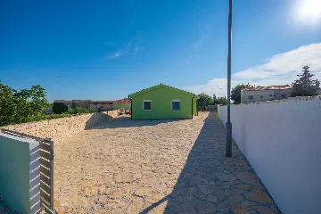 Pet-Friendly 2-Bedroom House in Bale