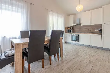 Pet-Friendly 2-Bedroom House in Bale