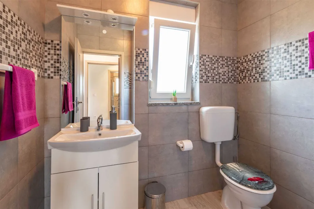 Pet-Friendly 2-Bedroom House in Bale