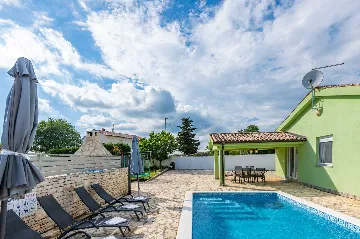 Pet-Friendly 2-Bedroom House in Bale