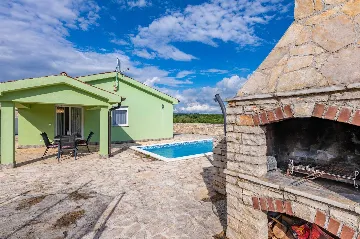 Pet-Friendly 2-Bedroom House in Bale