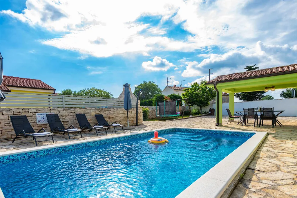 Pet-Friendly 2-Bedroom House in Bale
