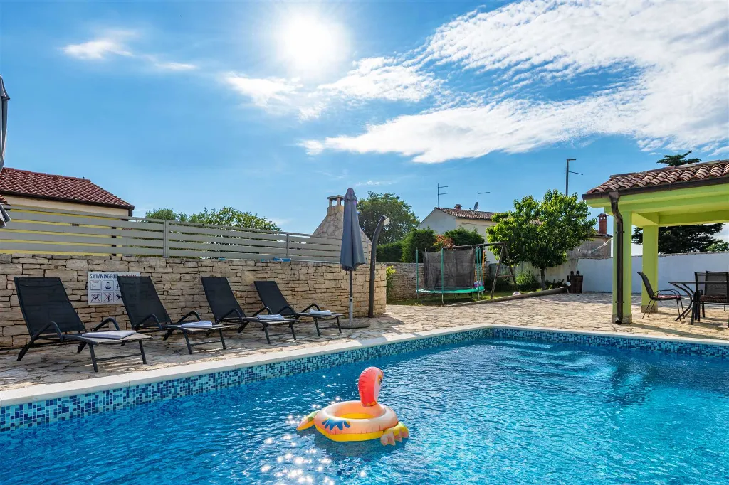 Pet-Friendly 2-Bedroom House in Bale