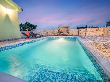 Pet-Friendly 2-Bedroom House in Bale