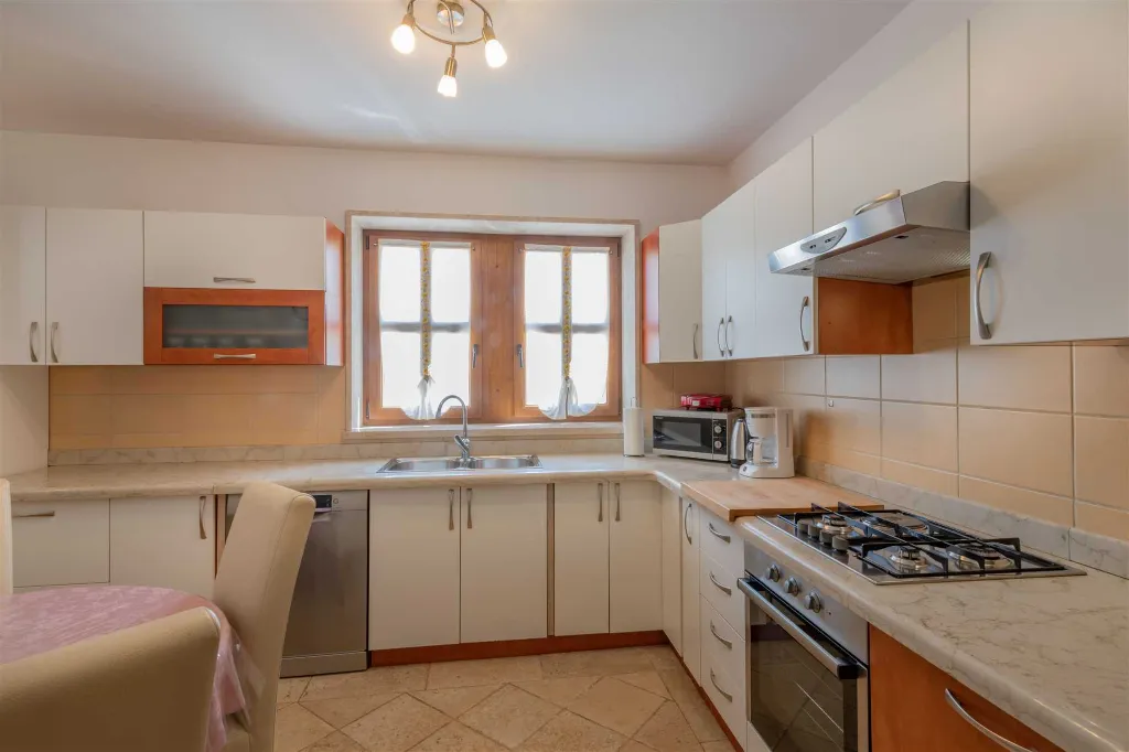 House with Private Pool in Žminj (Up to 6 Guests)