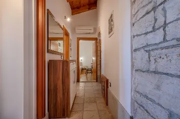 House with Private Pool in Žminj (Up to 6 Guests)