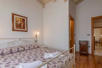 House with Private Pool in Žminj (Up to 6 Guests)