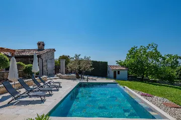 House with Private Pool in Žminj (Up to 6 Guests)