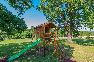 House with Private Pool in Žminj (Up to 6 Guests)