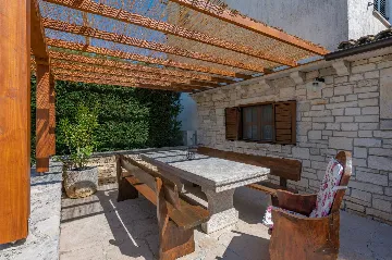 House with Private Pool in Žminj (Up to 6 Guests)