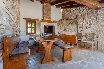House with Private Pool in Žminj (Up to 6 Guests)