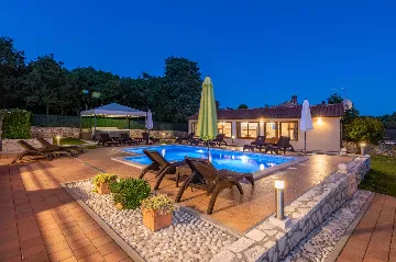 House in Trget for Up to 18 Guests