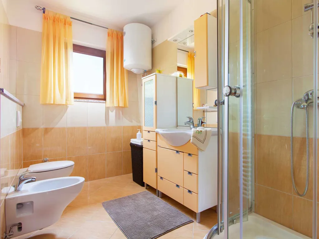 House in Trget for Up to 18 Guests