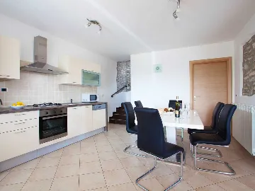 House in Trget for Up to 18 Guests