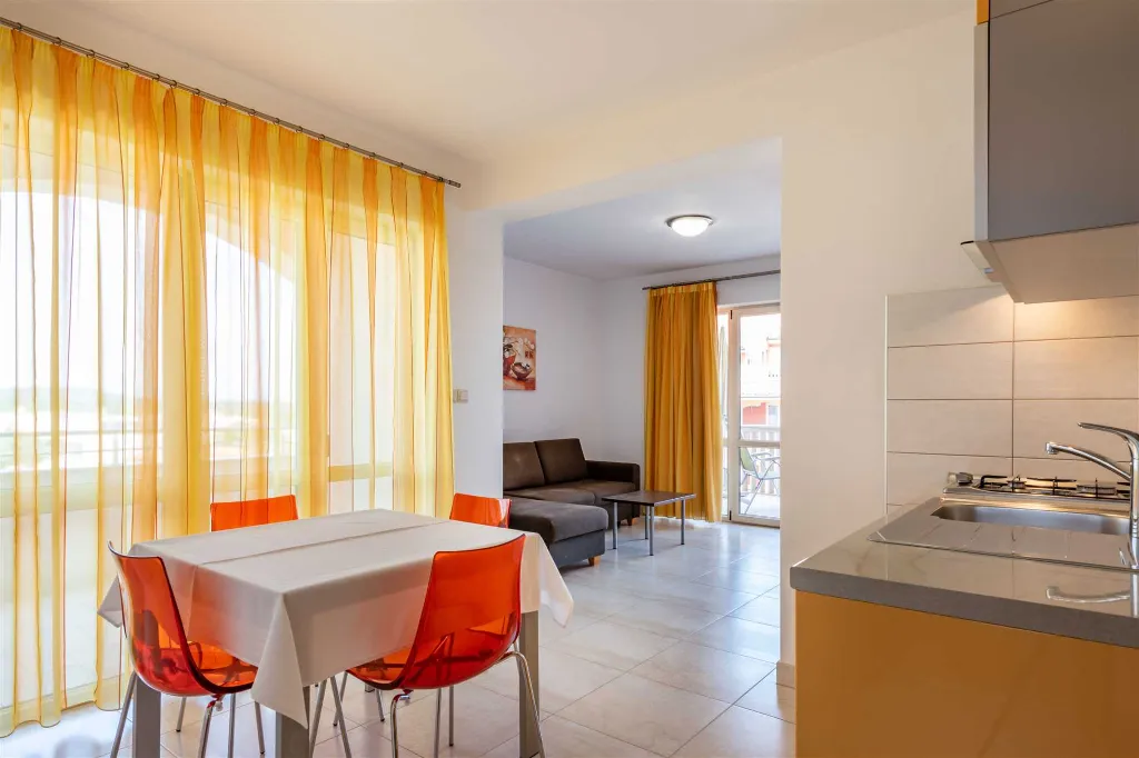 1-Bedroom Apartment for 4 in Ližnjan