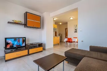 1-Bedroom Apartment for 4 in Ližnjan