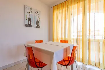 1-Bedroom Apartment for 4 in Ližnjan
