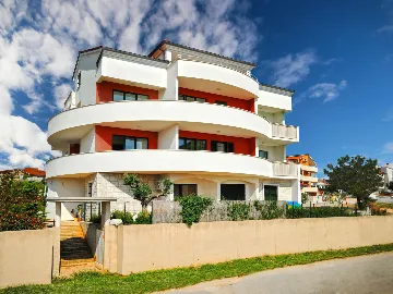 1-Bedroom Apartment for 4 in Ližnjan