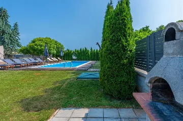 Spacious House in Pazin for Up to 14 Guests