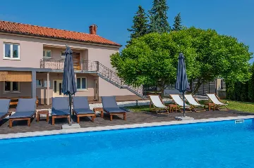 Spacious House in Pazin for Up to 14 Guests