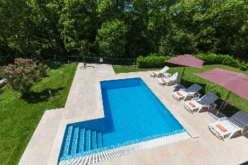 4-Bedroom House with Pool & Private Yard in Labin