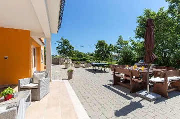 4-Bedroom House with Pool & Private Yard in Labin