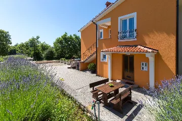 4-Bedroom House with Pool & Private Yard in Labin