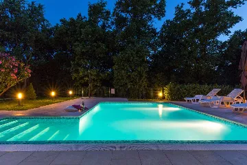 4-Bedroom House with Pool & Private Yard in Labin