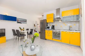 4-Bedroom House with Pool & Private Yard in Labin