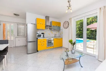 4-Bedroom House with Pool & Private Yard in Labin