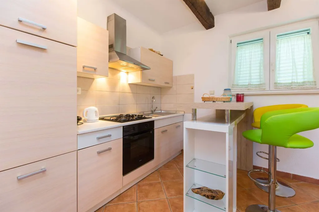 4-Bedroom House with Pool & Private Yard in Labin