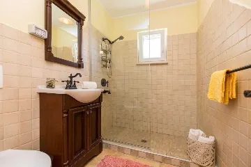 4-Bedroom House with Pool & Private Yard in Labin