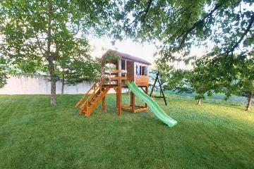 5-Bedroom House in Pazin with Private Pool