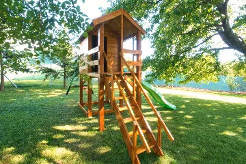 5-Bedroom House in Pazin with Private Pool