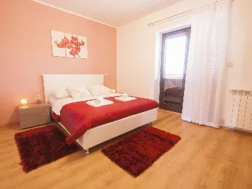 5-Bedroom House in Pazin with Private Pool