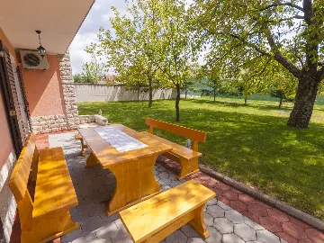 5-Bedroom House in Pazin with Private Pool