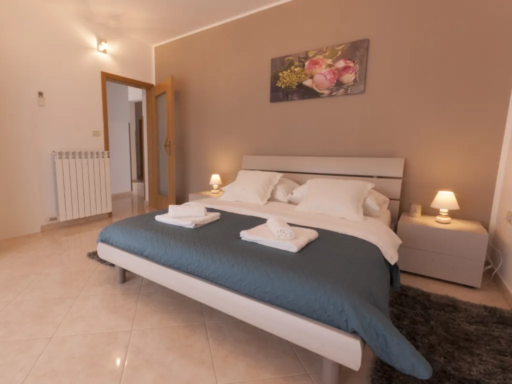 5-Bedroom House in Pazin with Private Pool
