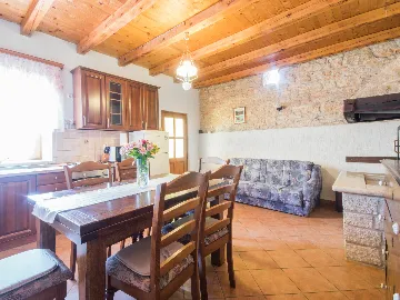 Renovated Istrian House with Private Pool in Žminj