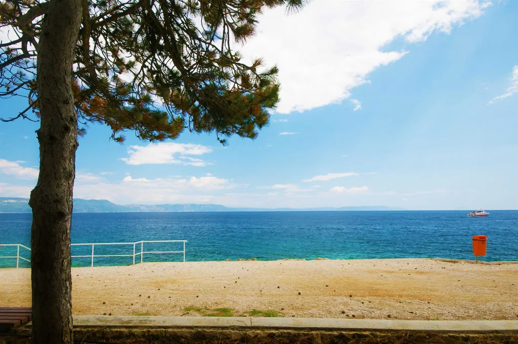 3-Bedroom House in Plomin for Up to 9 Guests