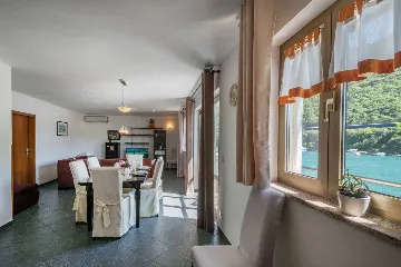 3-Bedroom House in Plomin for Up to 9 Guests