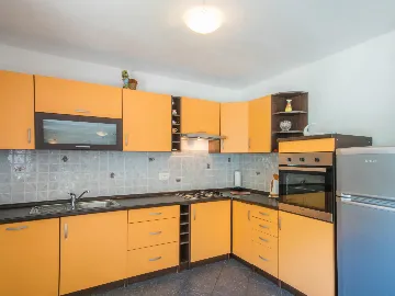 3-Bedroom House in Plomin for Up to 9 Guests