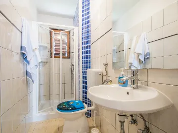 House with Private Pool in Labin (Vinež)