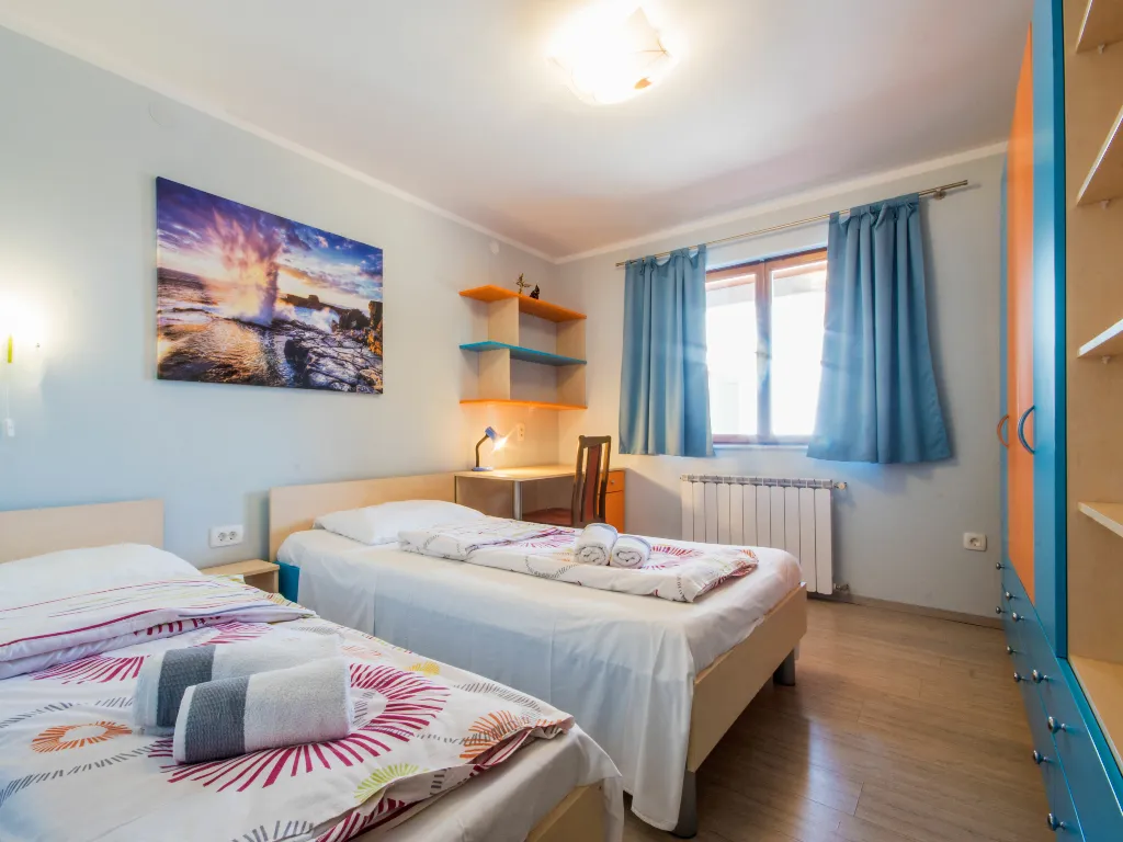 House with Private Pool in Labin (Vinež)