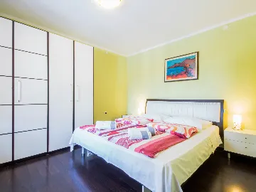 House with Private Pool in Labin (Vinež)