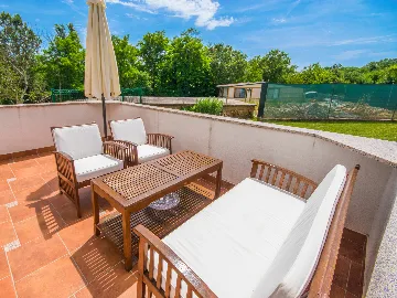 House with Private Pool in Labin (Vinež)