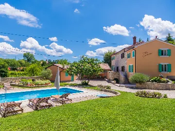 House in Šumber for 16 Guests with Pool