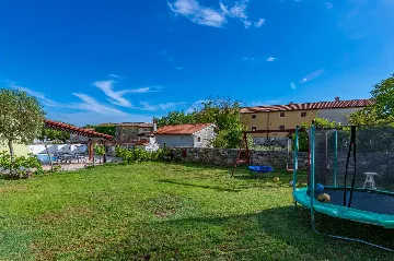 Air-Conditioned House in Bale for Up to 6