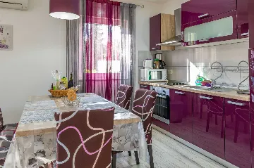 Air-Conditioned House in Bale for Up to 6